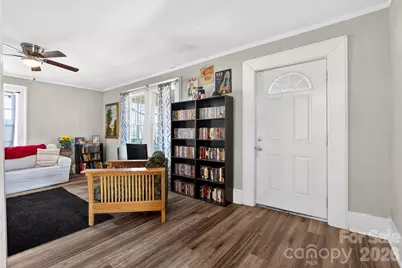 121 Holland Street, Gaffney, SC 29341 - Photo 7