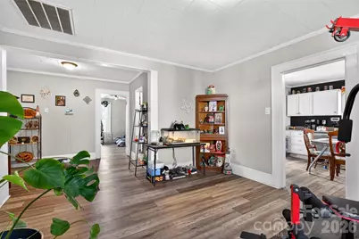 121 Holland Street, Gaffney, SC 29341 - Photo 17