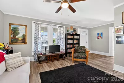 121 Holland Street, Gaffney, SC 29341 - Photo 9