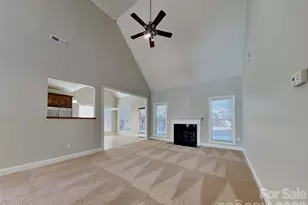 2562 Firethorn Ct, Gastonia, NC 28056 - Photo 3