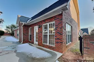 2562 Firethorn Ct, Gastonia, NC 28056 - Photo 19