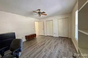 160 Whispering Pines Dr, Marion, NC 28752 - Photo 27