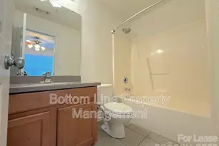 675 Raya Ct, Charlotte, NC 28204 - Photo 11