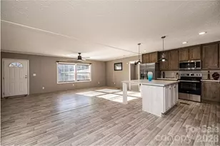 1070 Cottrell Hill Rd, Lenoir, NC 28645 - Photo 15