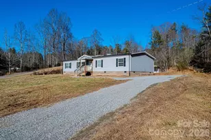 1070 Cottrell Hill Rd, Lenoir, NC 28645 - Photo 3