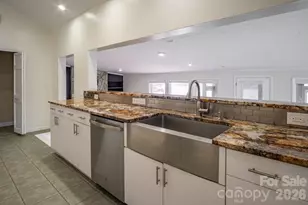 208 Island View Rd, Mount Holly, NC 28120 - Photo 13