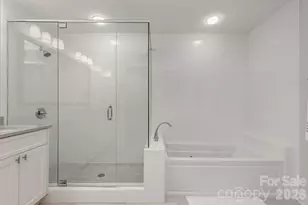 222 S Caldwell St, Charlotte, NC 28202 - Photo 13