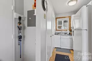 301 Pinnacle Inn Rd, Beech Mountain, NC 28604 - Photo 9