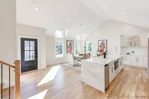 2801 Huntingtowne Farms Ln, Charlotte, NC 28210 - Photo 3