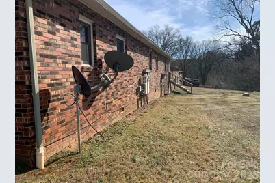 1006 3rd Street SE, Hickory, NC 28602 - Photo 7