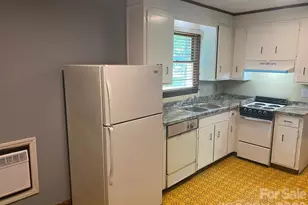 1006 3rd St SE, Hickory, NC 28602 - Photo 17