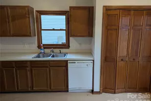 4001 Croftwood Ln, Indian Trail, NC 28079 - Photo 9