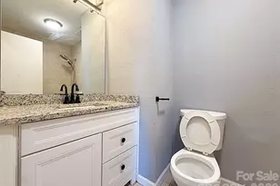 6430 Farmingdale Dr, Charlotte, NC 28212 - Photo 9