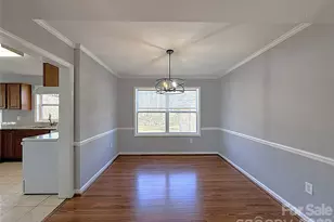 6430 Farmingdale Dr, Charlotte, NC 28212 - Photo 5