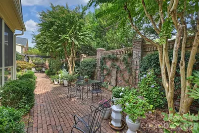 1127 S Kings Drive, Charlotte, NC 28207 - Photo 43