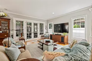 1127 S Kings Dr, Charlotte, NC 28207 - Photo 15