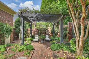 1127 S Kings Dr, Charlotte, NC 28207 - Photo 45