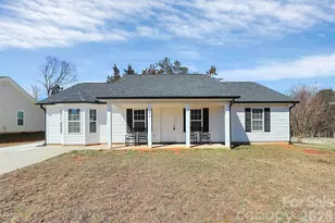 105 Ace Ave, Dallas, NC 28034 - Photo 1