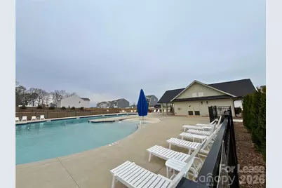 1421 6th Street NE, Hickory, NC 28601 - Photo 9