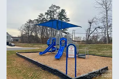 1421 6th Street NE, Hickory, NC 28601 - Photo 11