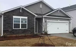 1421 6th St NE, Hickory, NC 28601 - Photo 1