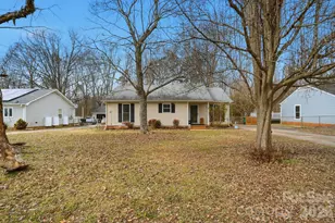 7501 Lancashire Dr, Mint Hill, NC 28227 - Photo 3