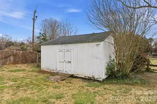 121 Gregory Ct, Mount Holly, NC 28120 - Photo 21