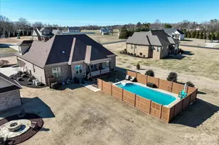 137 Ledge Stone Ln, Gaffney, SC 29341 - Photo 5