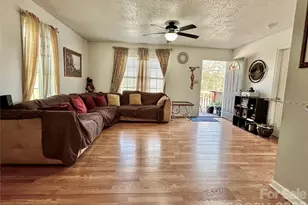 1019 W 7th Ave, Gastonia, NC 28052 - Photo 3