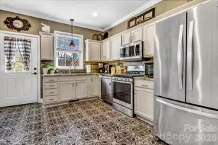 25 Union Chapel Rd, Weaverville, NC 28787 - Photo 11