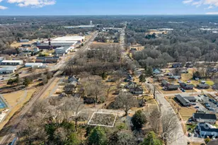 105 9th St SE, Conover, NC 28613 - Photo 9