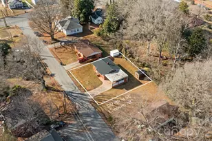 109 9th St SE, Conover, NC 28613 - Photo 5