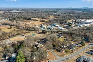 109 9th St SE, Conover, NC 28613 - Photo 9