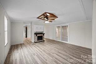 101 Twisted Oak Ln, Gastonia, NC 28052 - Photo 5