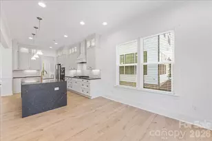 1611 Chippendale Rd, Charlotte, NC 28205 - Photo 17