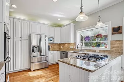 10442 Breamore Drive, Charlotte, NC 28270 - Photo 7