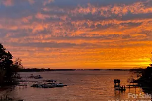17811 Half Moon Ln, Cornelius, NC 28031 - Photo 3