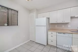 8005 Horse Chestnut Ln, Charlotte, NC 28277 - Photo 13