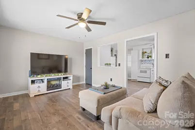 606 Prospect Street NW, Lenoir, NC 28645 - Photo 15