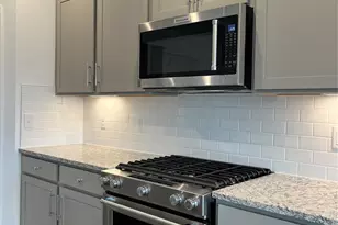 12121 Bradshaw Ct, Charlotte, NC 28278 - Photo 9