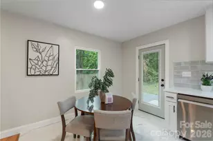 3900 Colebrook Rd, Charlotte, NC 28215 - Photo 7