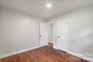 3900 Colebrook Rd, Charlotte, NC 28215 - Photo 13