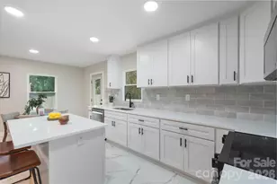 3900 Colebrook Rd, Charlotte, NC 28215 - Photo 5