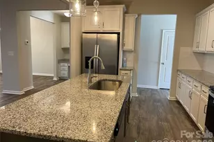 5918 River Mdw Ct, Charlotte, NC 28213 - Photo 9