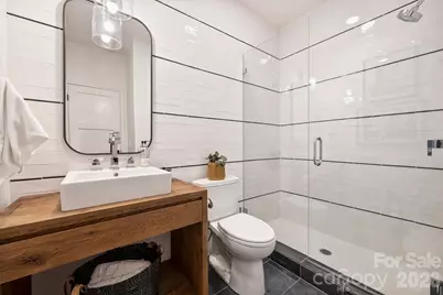 2421 Kenmore Avenue, Charlotte, NC 28204 - Photo 17