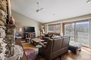 404 W Browning Rd, Hendersonville, NC 28791 - Photo 5