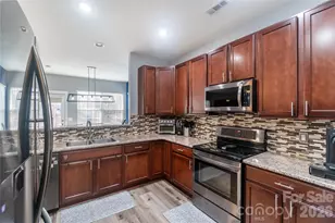 16708 Prairie Falcon Ln, Charlotte, NC 28278 - Photo 5