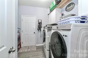 180 N Cromwell Dr, Mooresville, NC 28115 - Photo 33