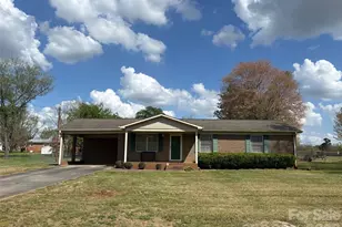 136 Devon Ln, Statesville, NC 28625 - Photo 3