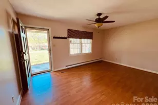 136 Devon Ln, Statesville, NC 28625 - Photo 5